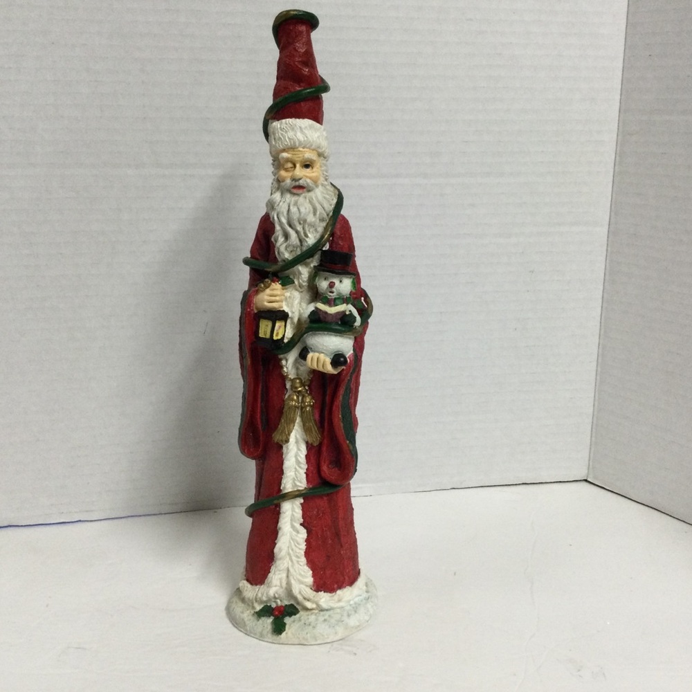 VTG Santa Claus Resin Figurine in Red White